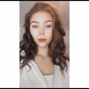 Meet your Posher, Kyla